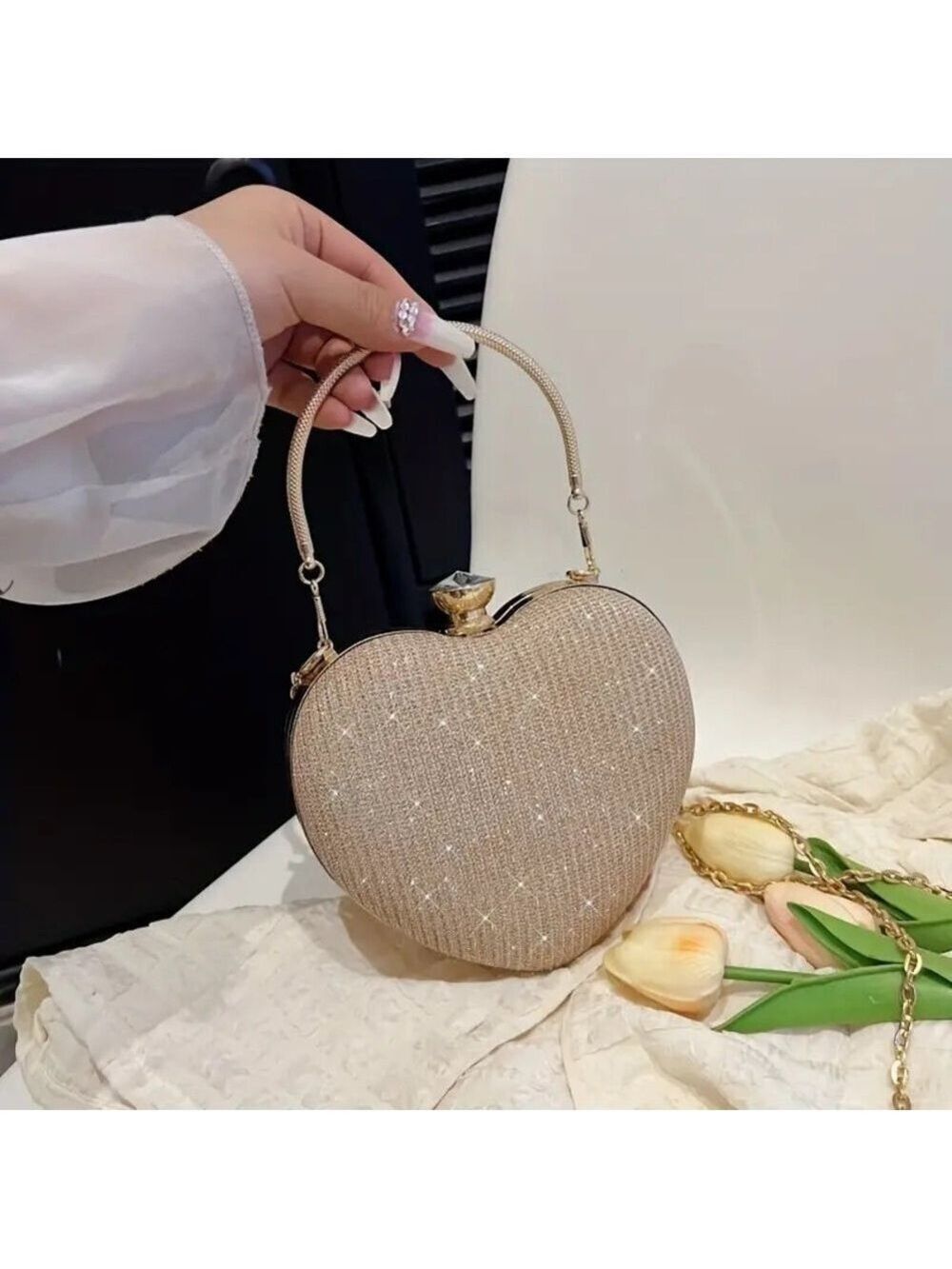 Elegant Heart-Shaped Gold Clutch/Crossbody - Picture 5 of 8